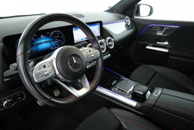 Mercedes Benz Gla image 8