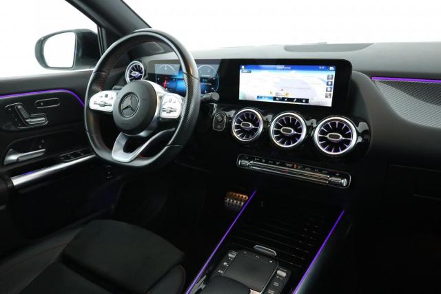 Mercedes Benz Gla image 1