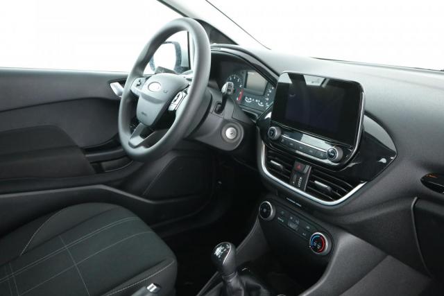 Ford Fiesta image 9