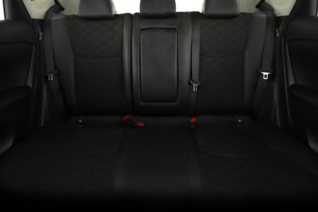 Nissan Pulsar image 5