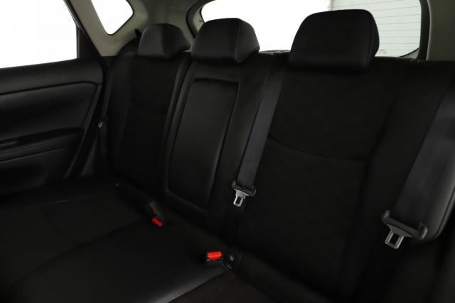 Nissan Pulsar image 7