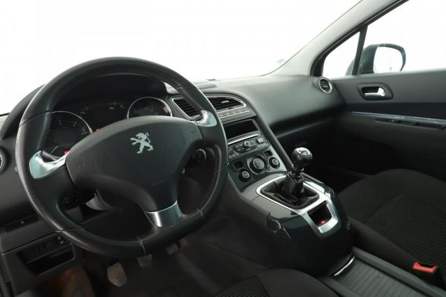 Peugeot 5008 image 7
