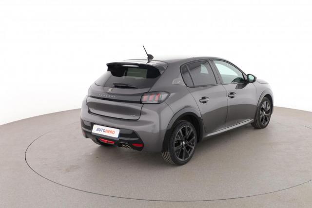 Peugeot 208 image 2