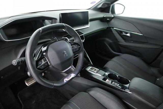 Peugeot 208 image 1