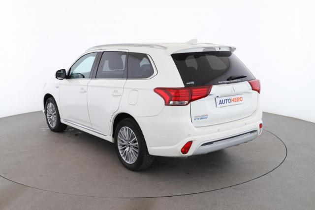 Mitsubishi Outlander image 5