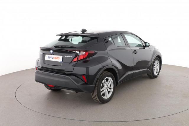 Toyota C-Hr image 8