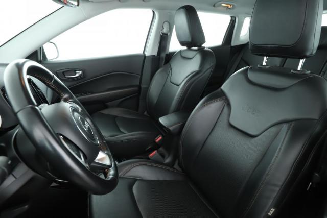 Jeep Compass image 1