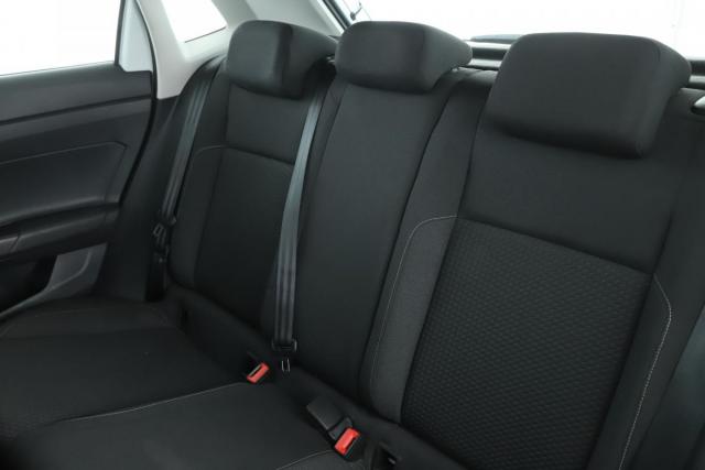 Volkswagen Polo image 8