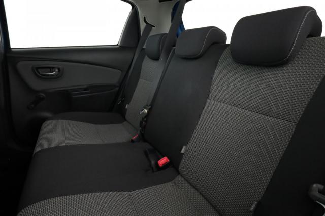 Toyota Yaris image 5