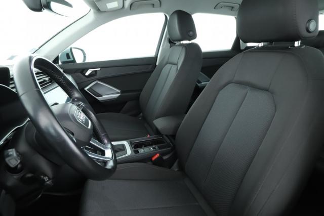 Audi Q3 image 8