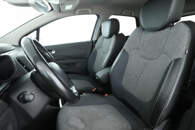 Renault Captur image 1