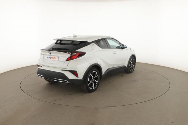 Toyota C-Hr image 2