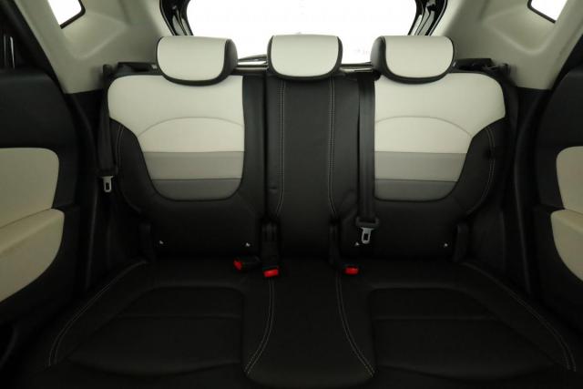Renault Captur image 2