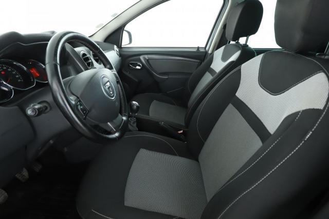 Dacia Duster image 8