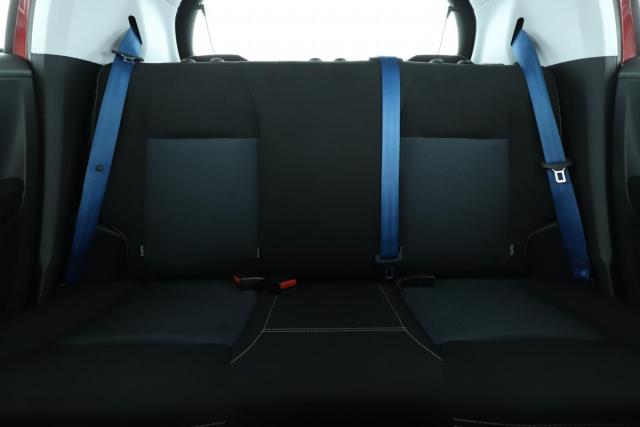 Peugeot 208 image 9