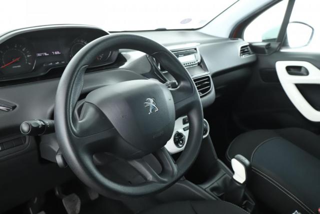 Peugeot 208 image 7