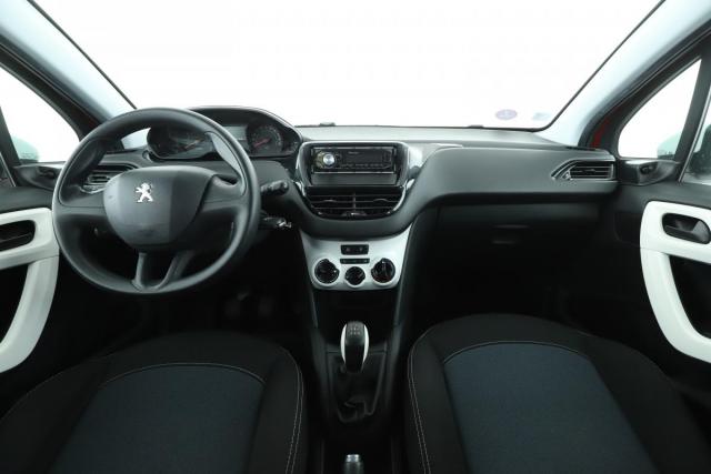 Peugeot 208 image 1