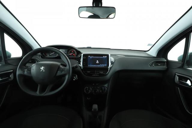 Peugeot 208 image 1