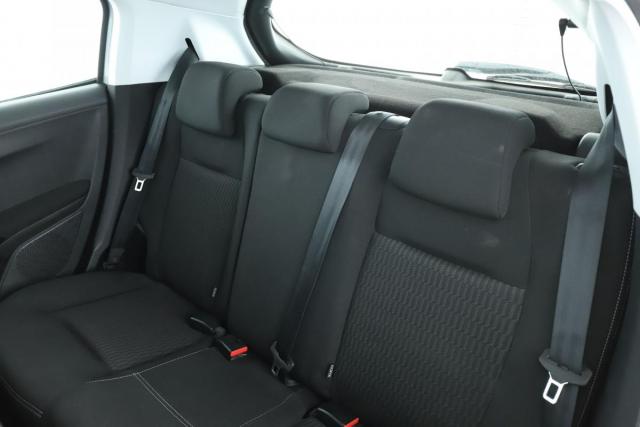 Peugeot 208 image 4