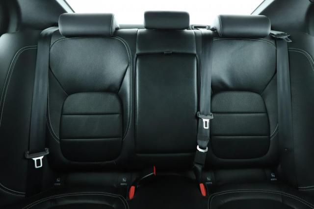 Jaguar Xe image 7