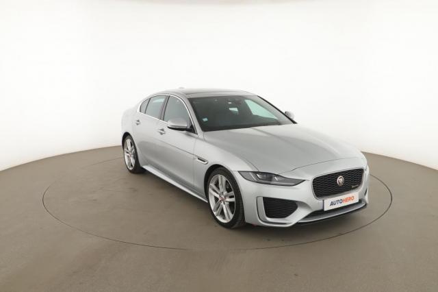 Jaguar Xe image 5