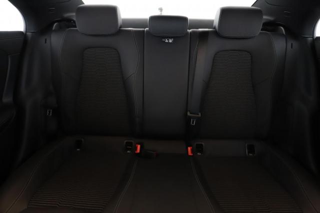 Mercedes Benz Cla image 6