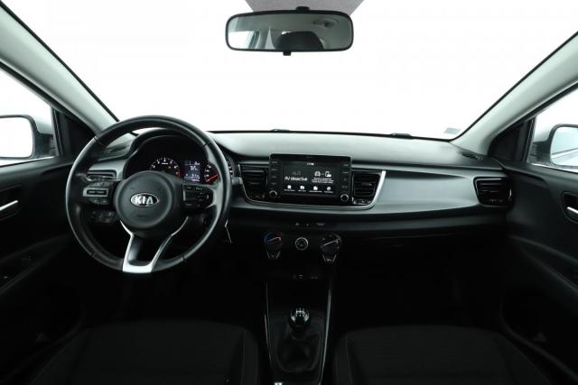 Kia Rio image 4