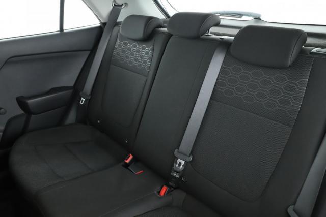 Kia Rio image 1