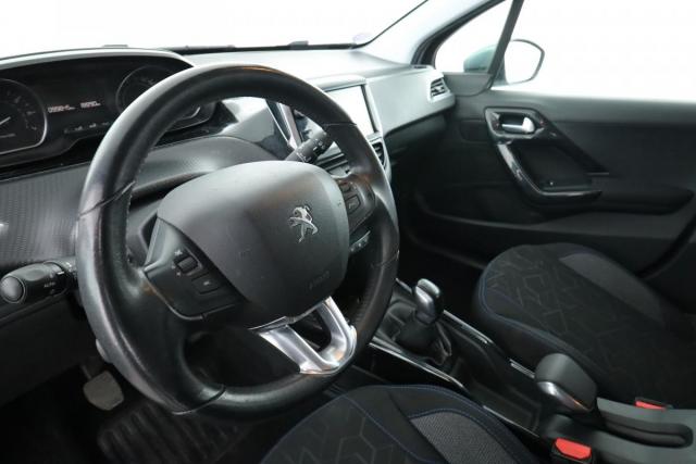 Peugeot 2008 image 9