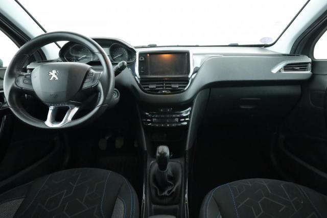 Peugeot 2008 image 1