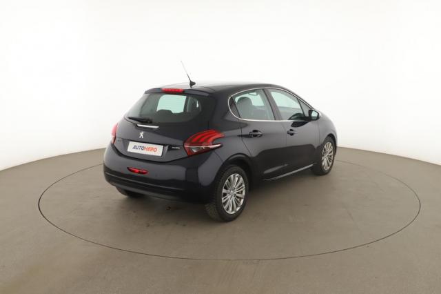 Peugeot 208 image 7