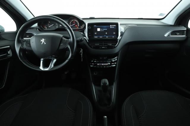 Peugeot 208 image 2