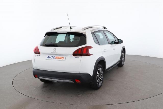 Peugeot 2008 image 6