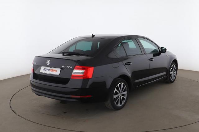 Skoda Octavia image 1