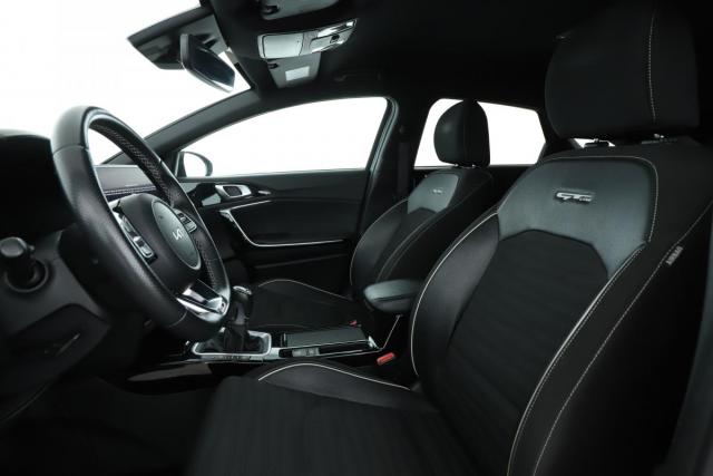 Kia Proceed image 8