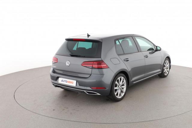 Volkswagen Golf image 4
