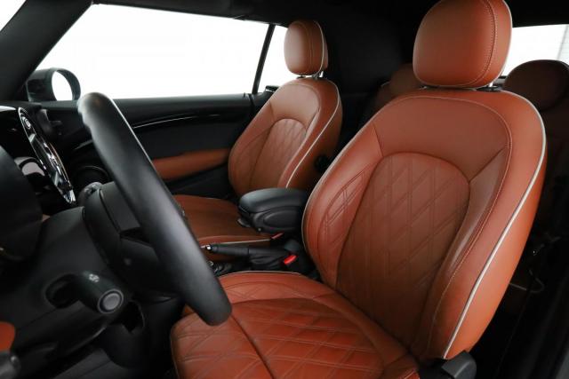 Mini Cabrio image 6