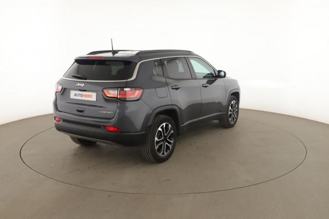 Jeep Compass image 1