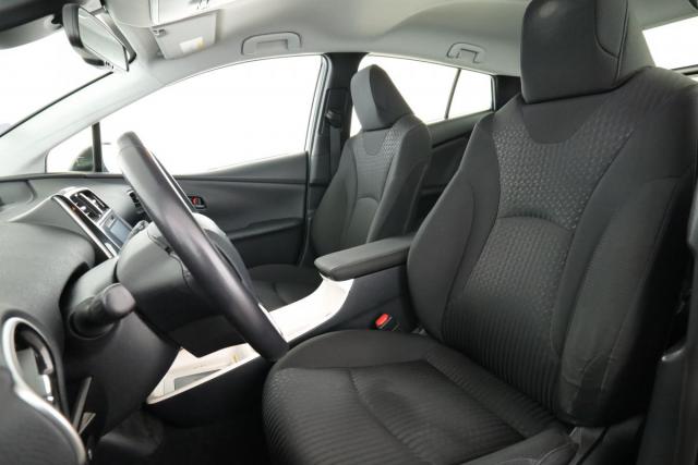 Toyota Prius image 2