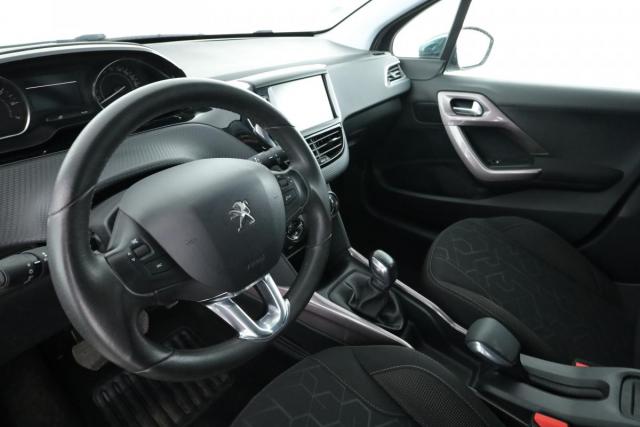 Peugeot 2008 image 8