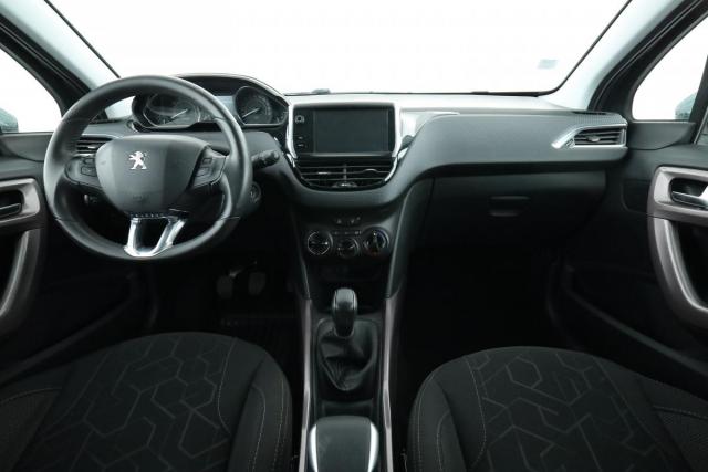 Peugeot 2008 image 1