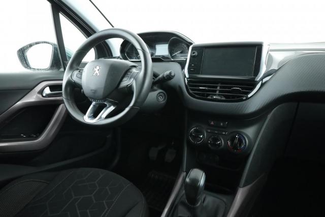 Peugeot 2008 image 9