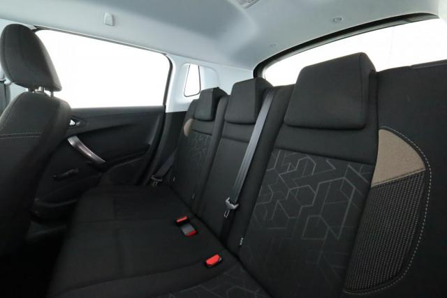 Peugeot 2008 image 6
