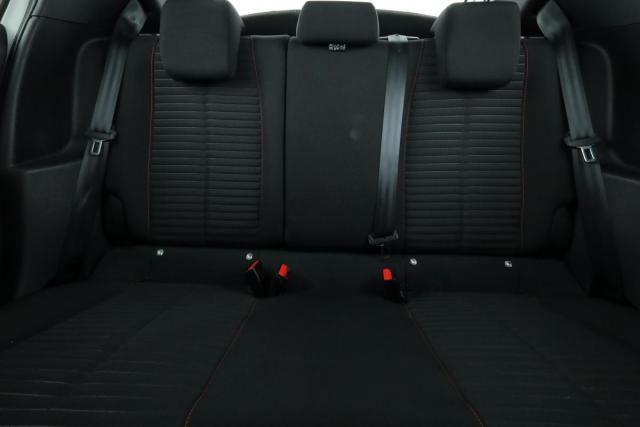 Peugeot 208 image 3
