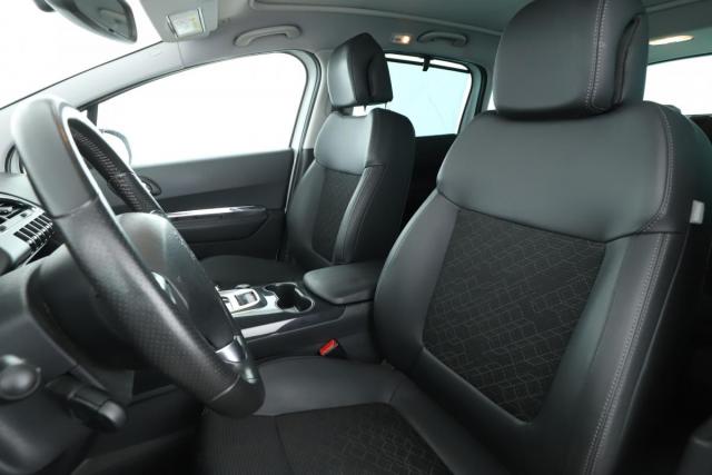 Peugeot 3008 image 8