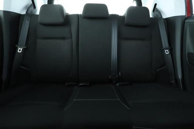 Peugeot 208 image 6