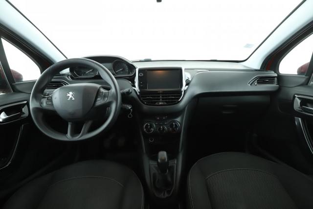 Peugeot 208 image 3