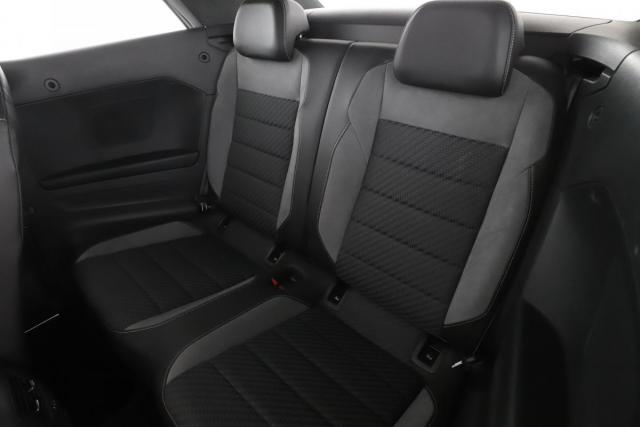 Volkswagen T-Roc image 2