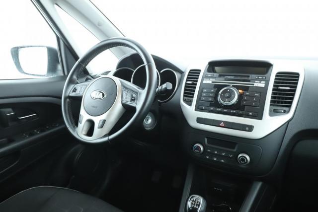 Kia Venga image 9
