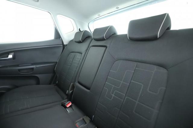 Kia Venga image 6